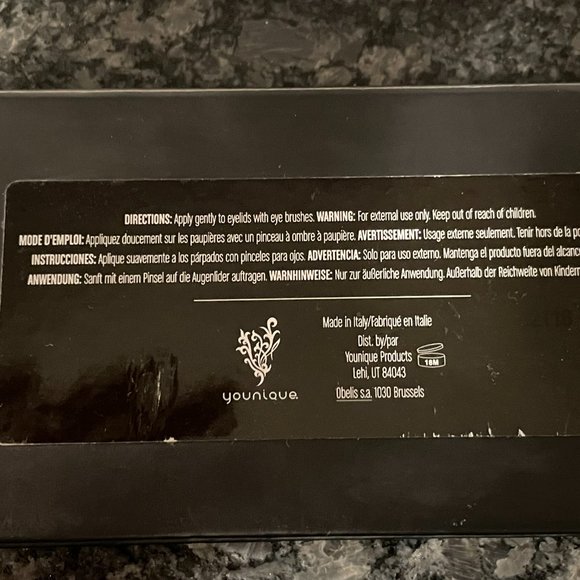 Younique 6 pc Moodstruck lot - Shadow Palette #3, 4 eye & lip liners & brush - Picture 8 of 9